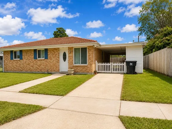 2400 Volpe Dr, Chalmette, LA 70043