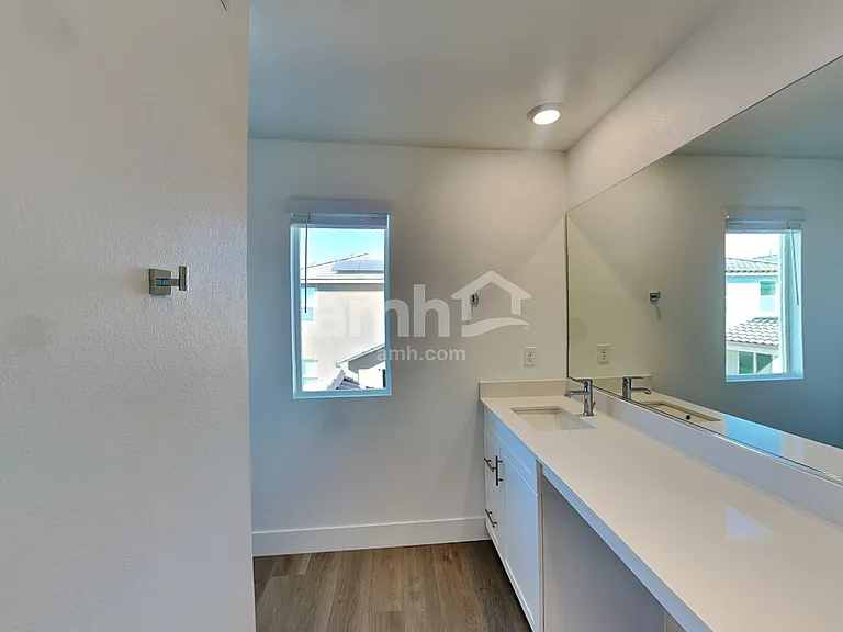 5835 Astapor St — Photo 10
