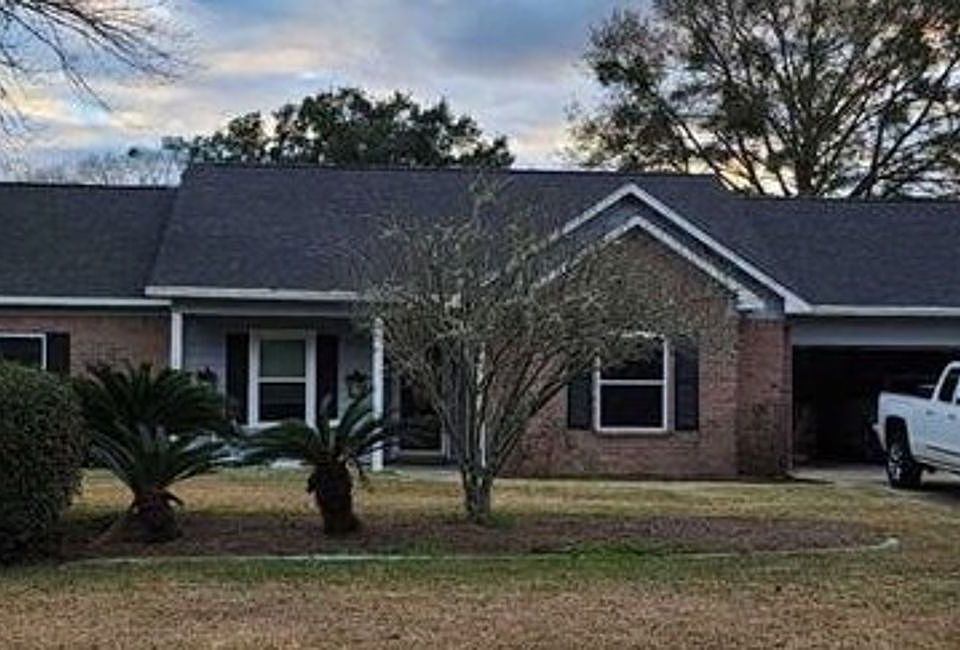 1st image of 9175 Clubhouse Dr