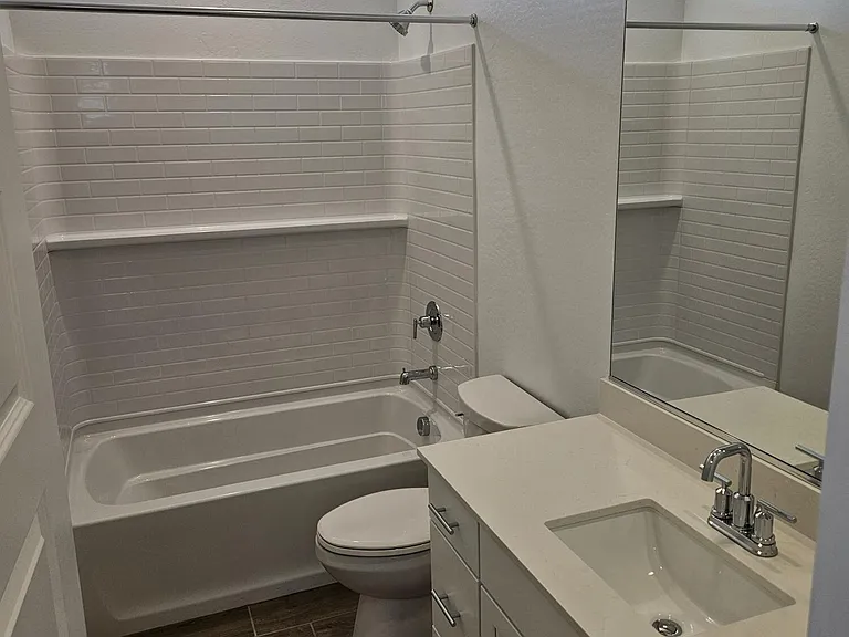 8310 E Prairie Ave — Photo 29