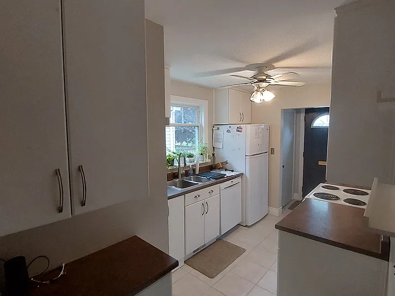 342 Mack St — Photo 3