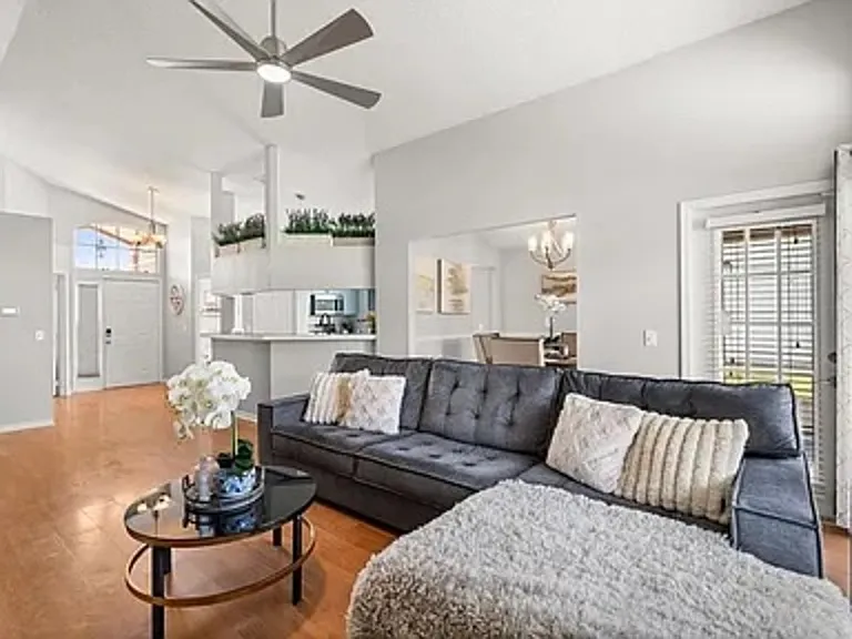 3114 Dellcrest Pl — Photo 2