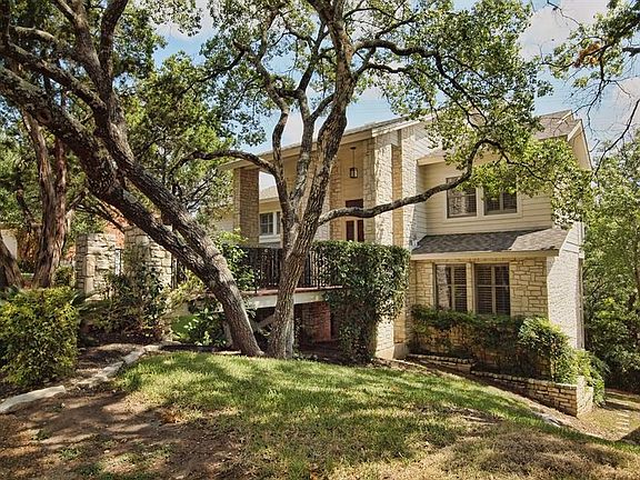 3rd image of 1607 Bay Hill Dr