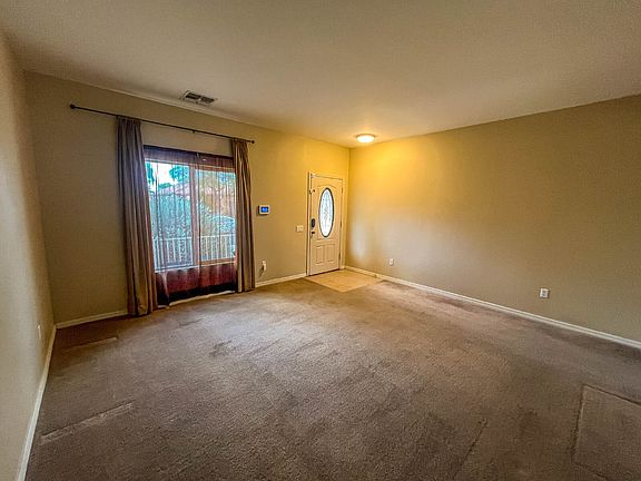 3rd image of 879 W Via De Gala
