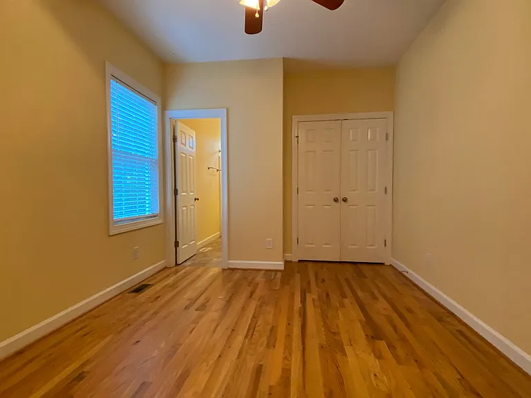 3921 Lexington Dr — Photo 7