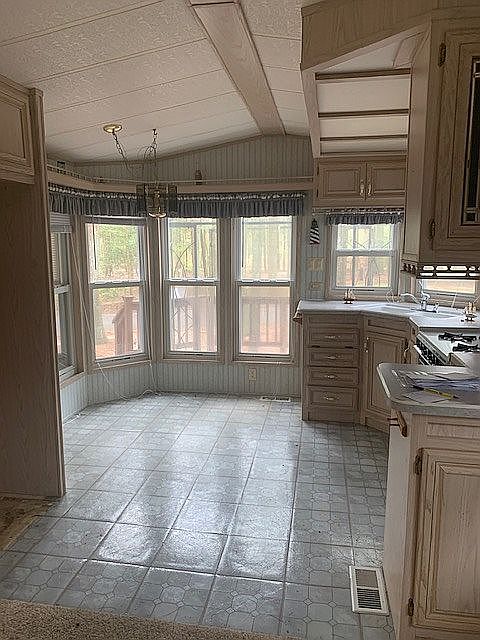 2nd image of 135 Thompson Ln #Lane;-23