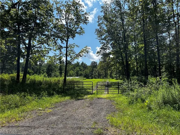 4600 Crock Rd, Roseville, OH 43701