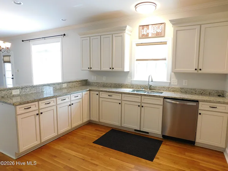 101 Staffordshire Dr #101 — Photo 17