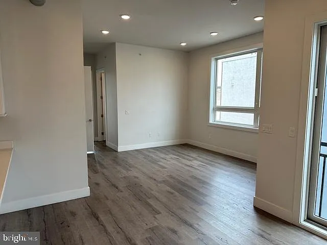 2 bed, 2.0 bath, 1027 sqft, $2,200 — Photo 4