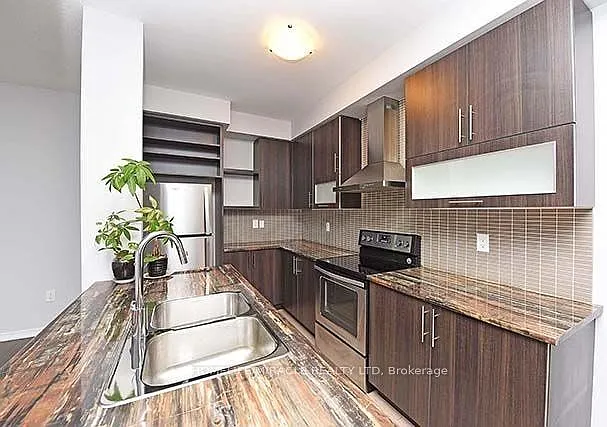 53 Baffin Cres — Photo 7