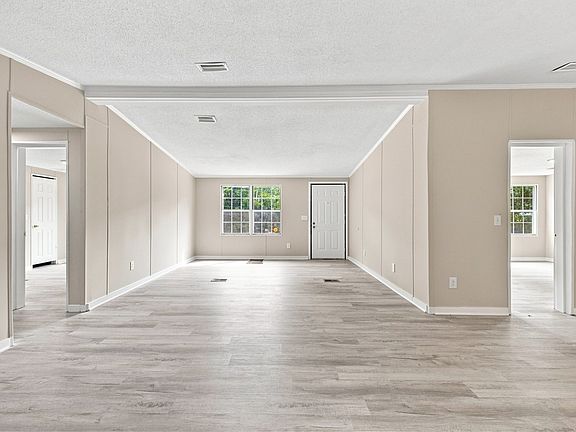 4th image of 213 Old River Rd
