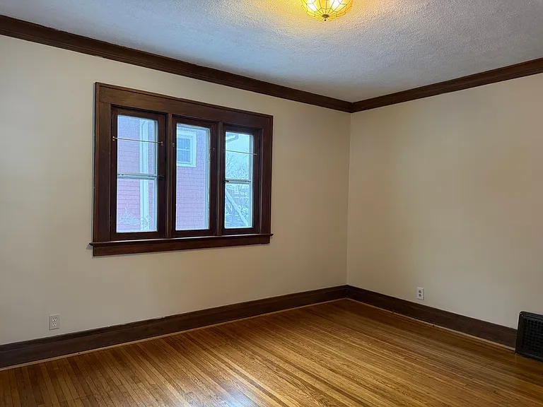 127 W Main St — Photo 30