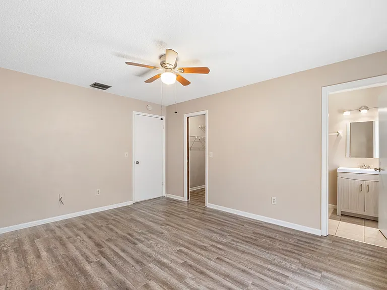 314 Douglas Way #314 — Photo 8