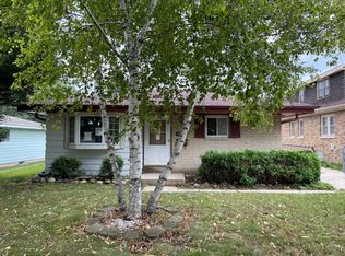 6750 N 58th St, Milwaukee, WI 53223