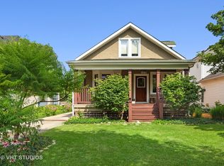 103 N Clinton Ave, Elmhurst, IL 60126