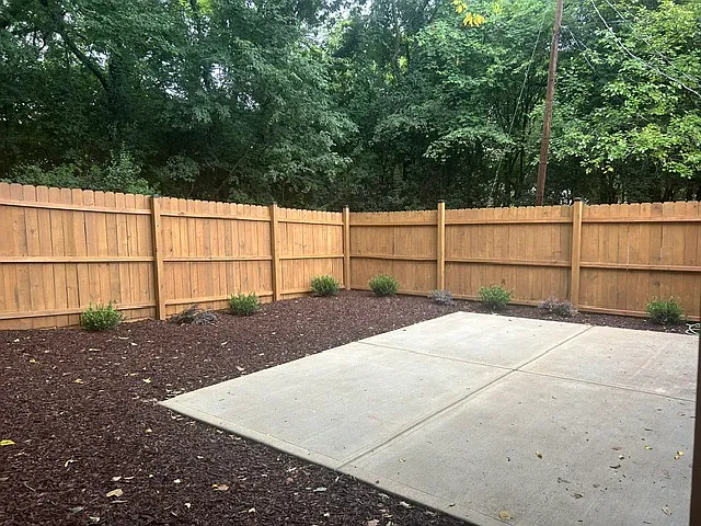 3 bed, 1069 sqft, $2,300 — Photo 3
