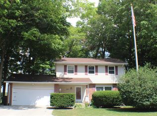 623 Bishop Ave, Plymouth, WI 53073