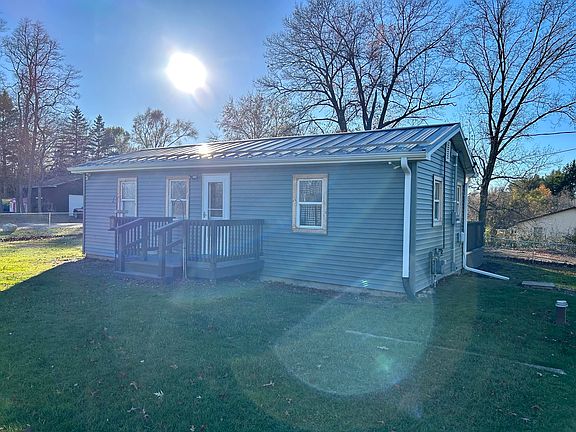 2nd image of 142 Berrien Ave