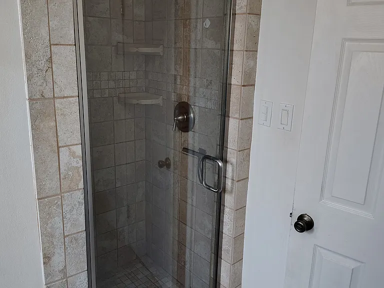 4734 Allott Ave — Photo 34