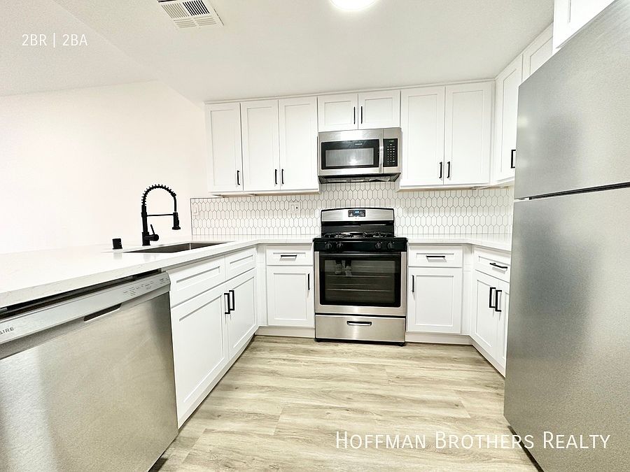 1st image of 621 N Bronson Ave #205A