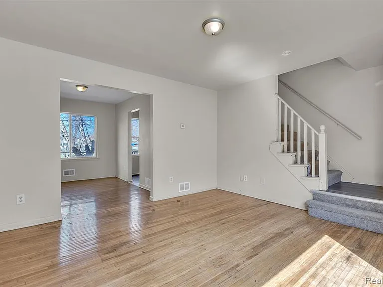764 Woodmere St — Photo 28