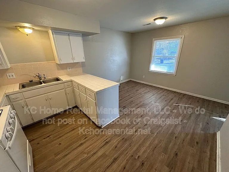 13428 Spring St #2 — Photo 16