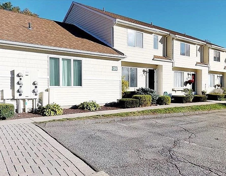 1st image of 166 Old Brookfield Rd #34-2