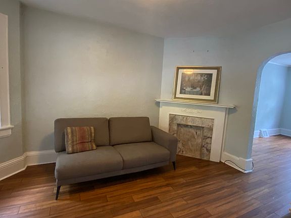 5th image of 1386 Beach Ave