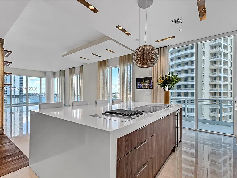900 Brickell Key Blvd #1002 — Photo 19