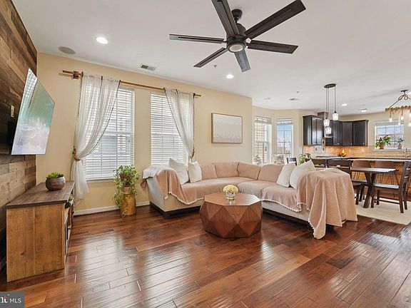 4th image of 7054 Joann Khan Dr