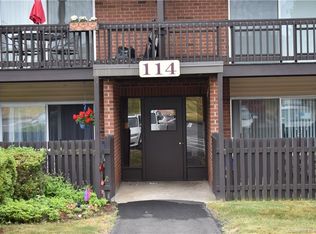 114 Balance Rock Rd APT 1, Seymour, CT 06483