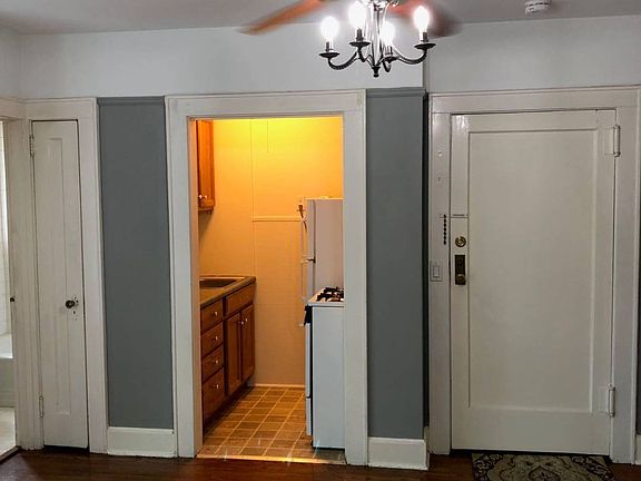 5th image of 18 Grove St Floor 2-4-4