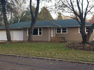 905 S Columbus Ave, Marshfield, WI 54449