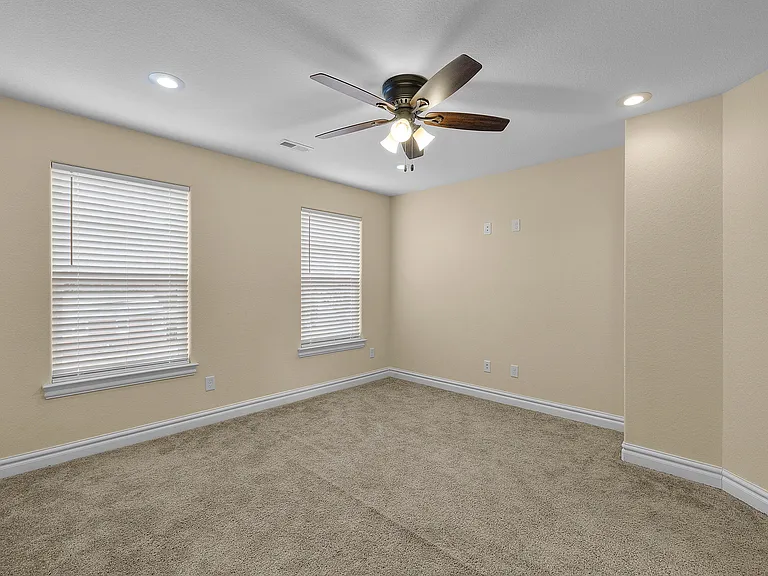 710 Beach Rd — Photo 10
