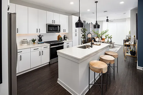 The Beverly by Alta Photo 1