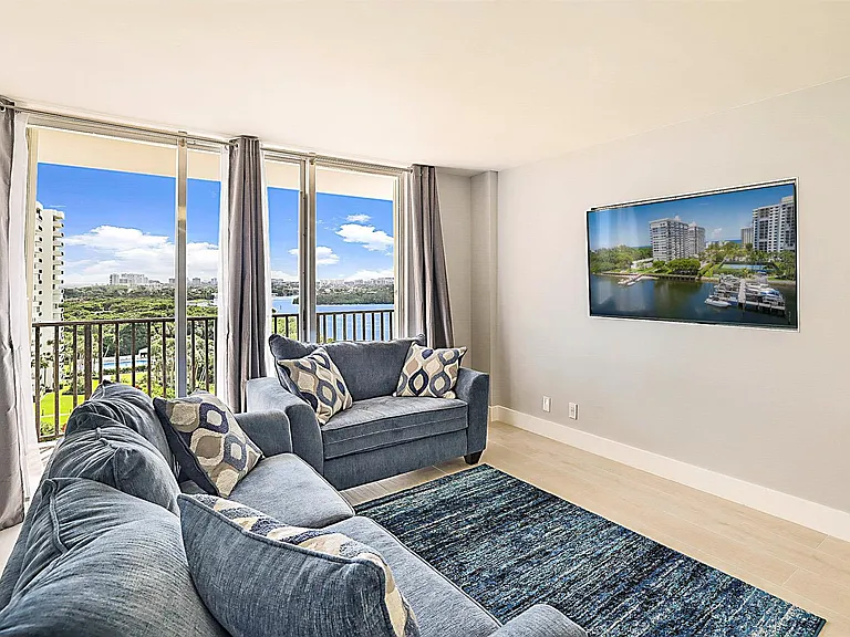 2121 N Ocean Blvd #1103W — Photo 4