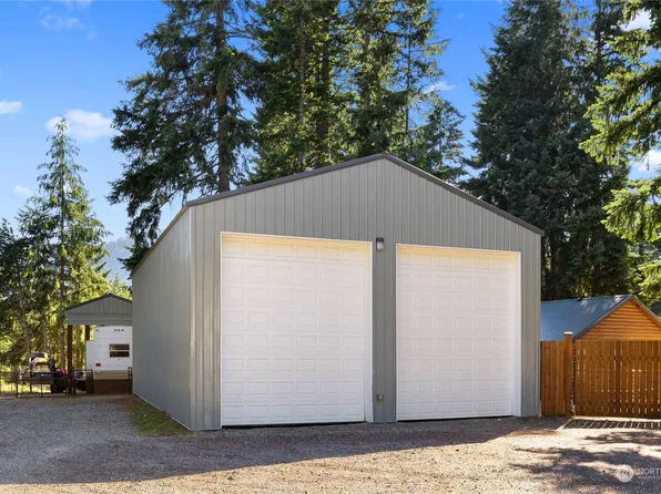 41 Country Dr, Easton, WA 98925