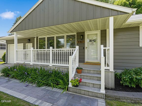 2nd image of 440 River Dr SE