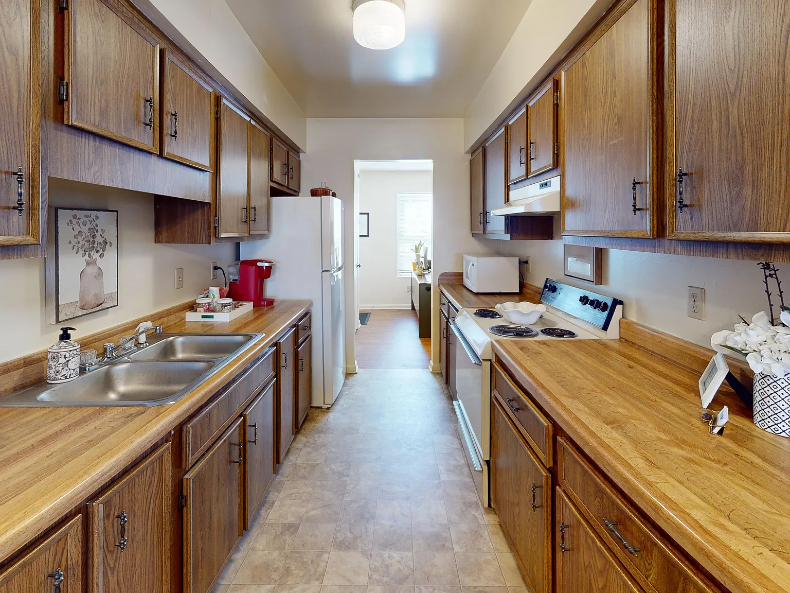 Crystal Lake Apartments — Photo 3