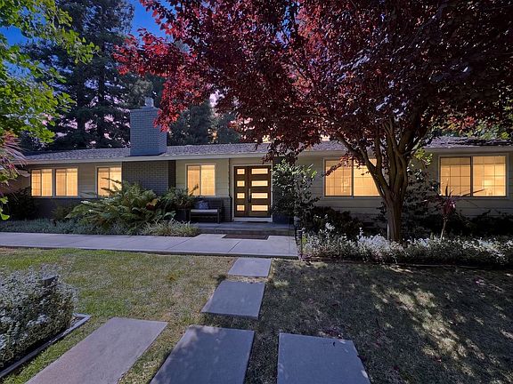 2nd image of 3221 Lunada Ln