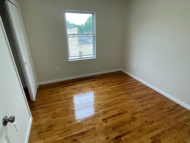 16 Cedar Ave #2 — Photo 7