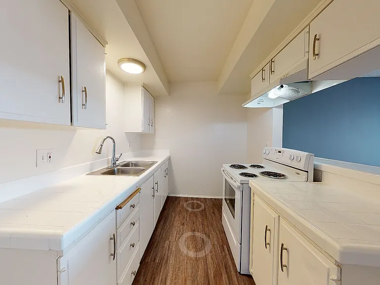 1735 Coronado Ave. — Photo 16