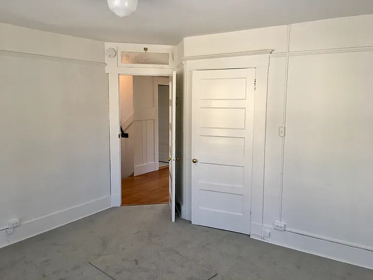 140 E Blithedale Ave #140 — Photo 4