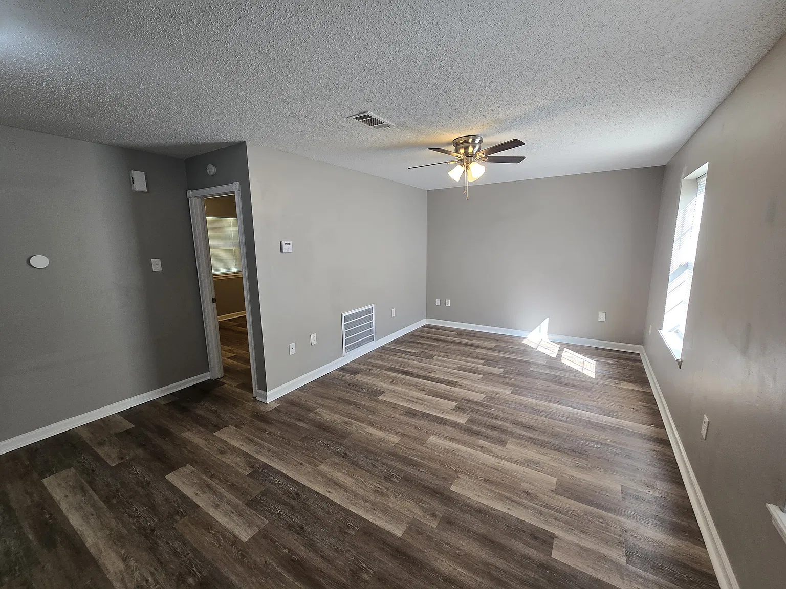 4-Bedroom, 2 Bathroom Two Story Home! — Photo 3