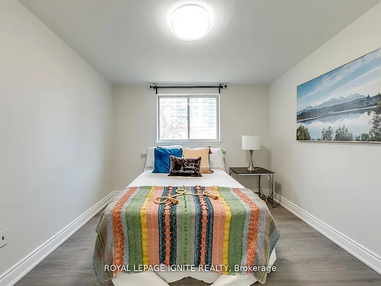 10 Leith Hill Rd #4 — Photo 20