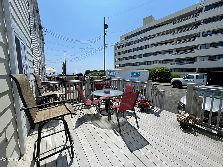 20 Vine Ct — Photo 10