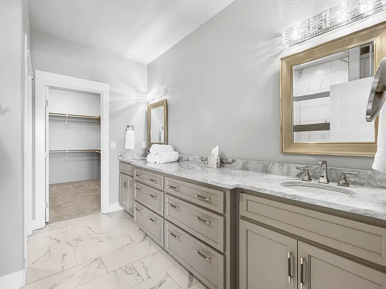 221 Skyhawk Dr — Photo 13