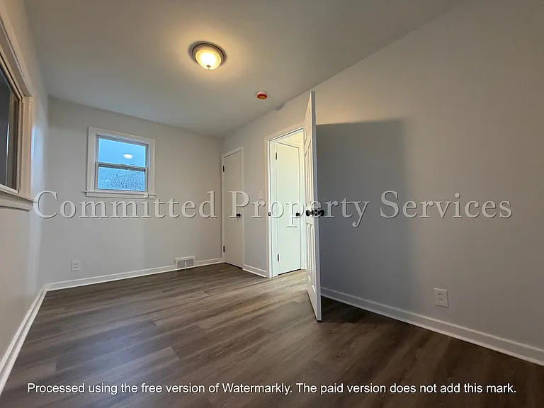 16894 Hubbell St — Photo 6