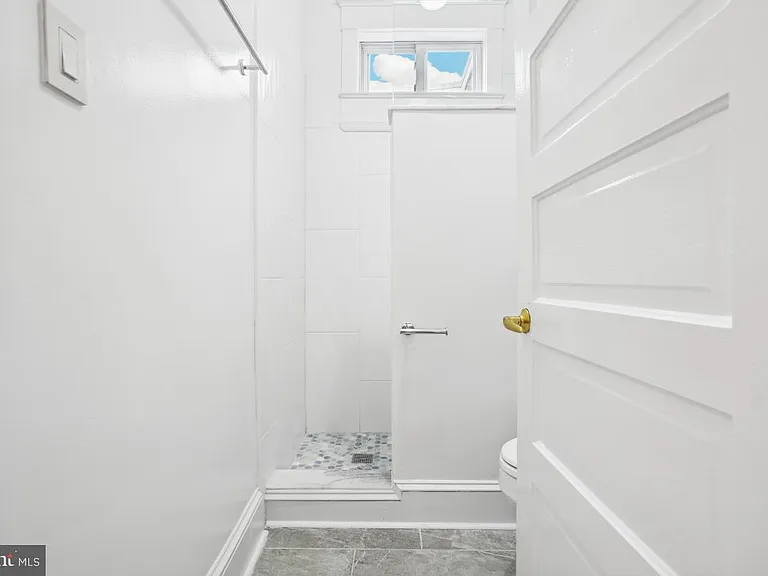 1411 King St #A — Photo 38