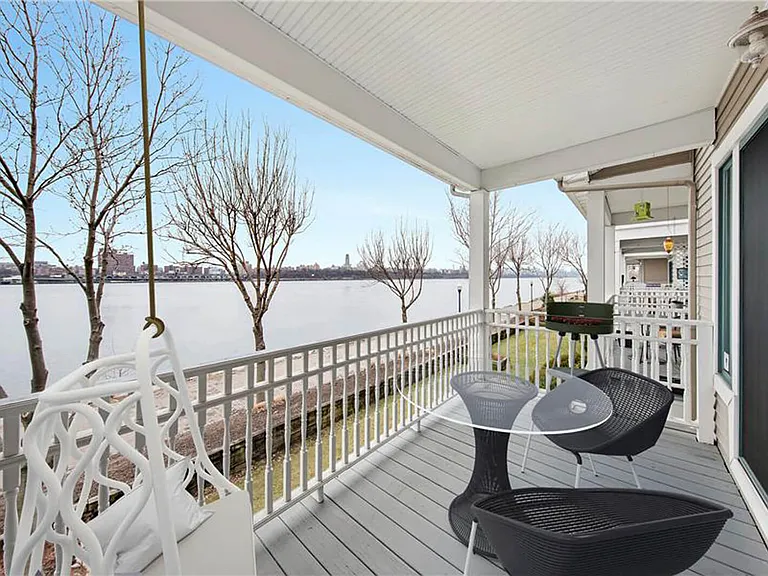Luxury living right on the water
